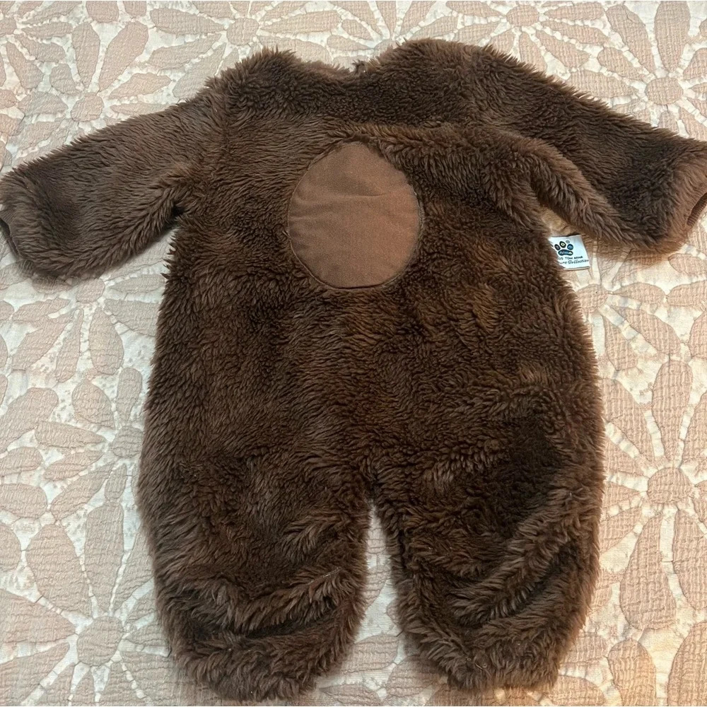 Tom Arma Signature Collection Dark‎ Brown Teddy Bear Onesie. Size 12-18 Months.